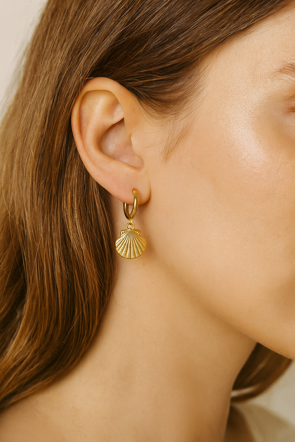 Plain shell classic hoops