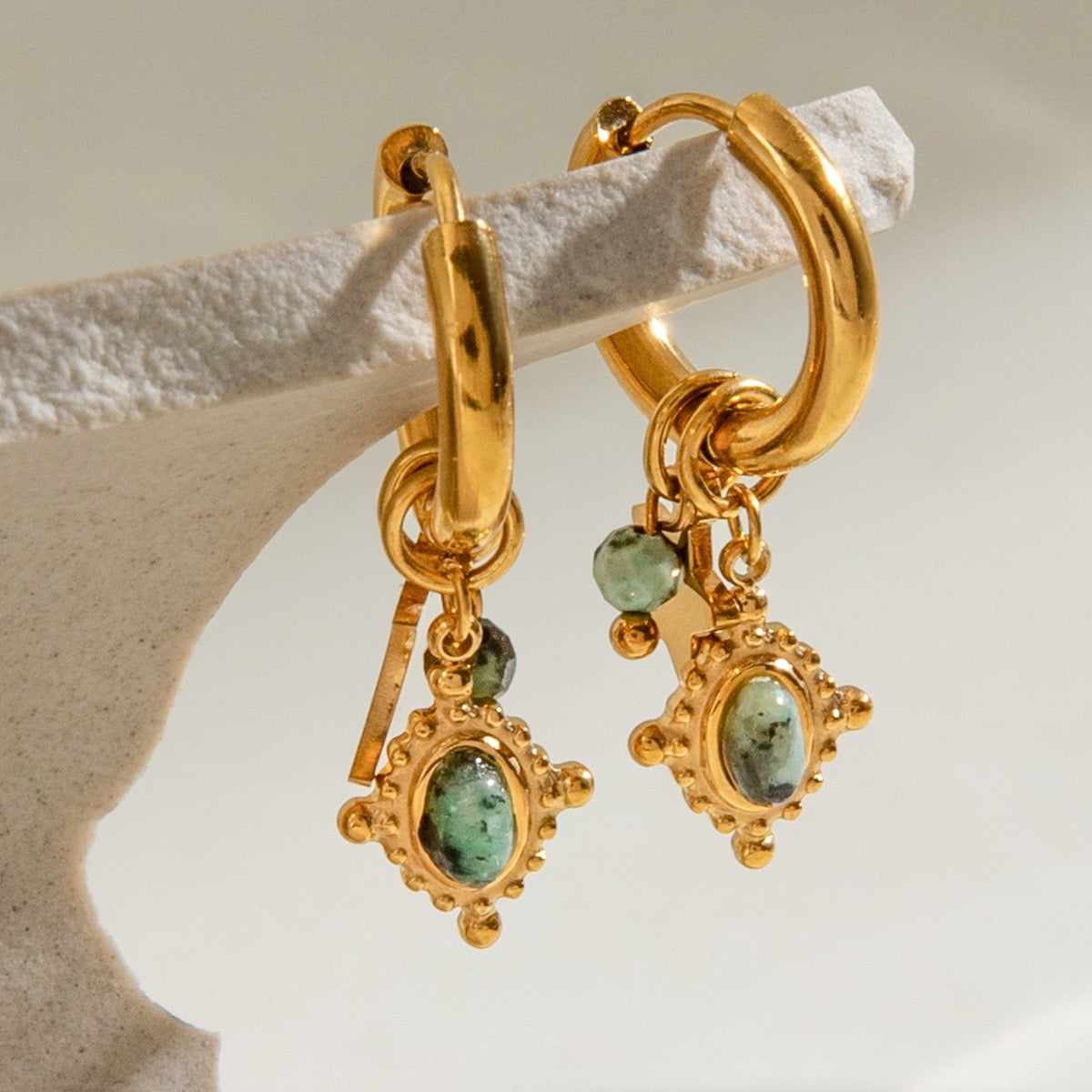 Green stones earrings