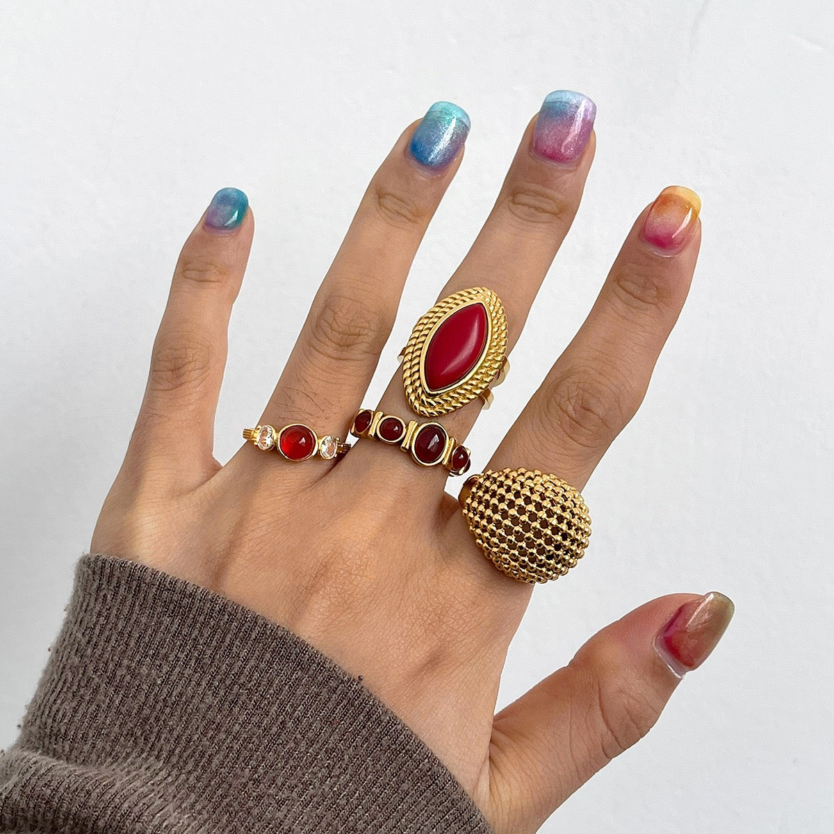 Elizabeth's crown rings