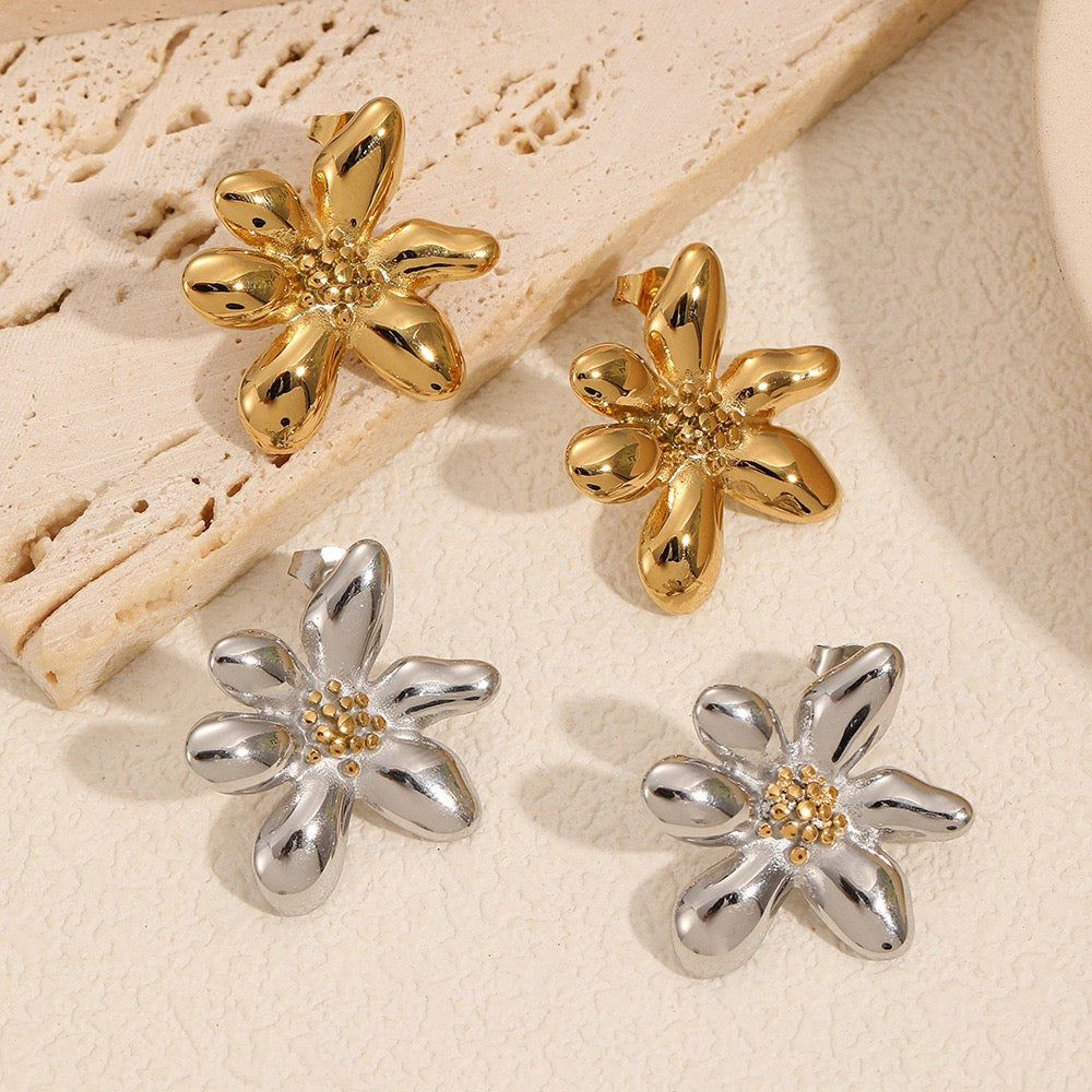 Selina flower earrings