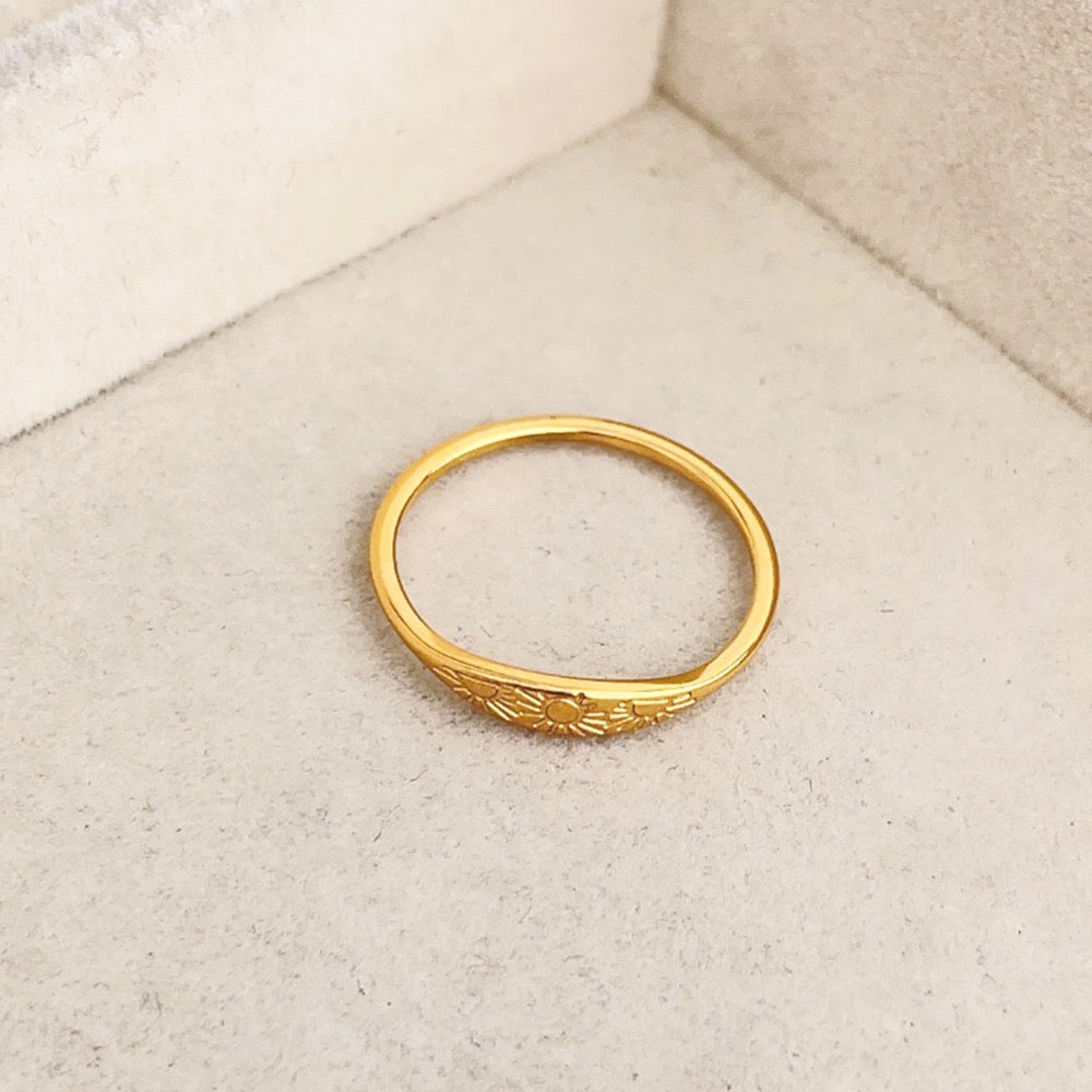 Aitana Sunrise dainty rings