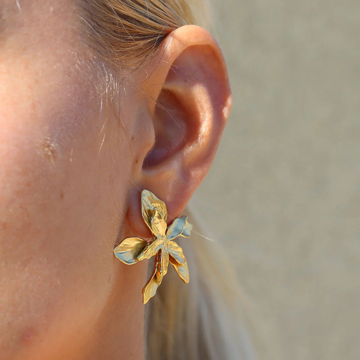 Double layer flower earrings