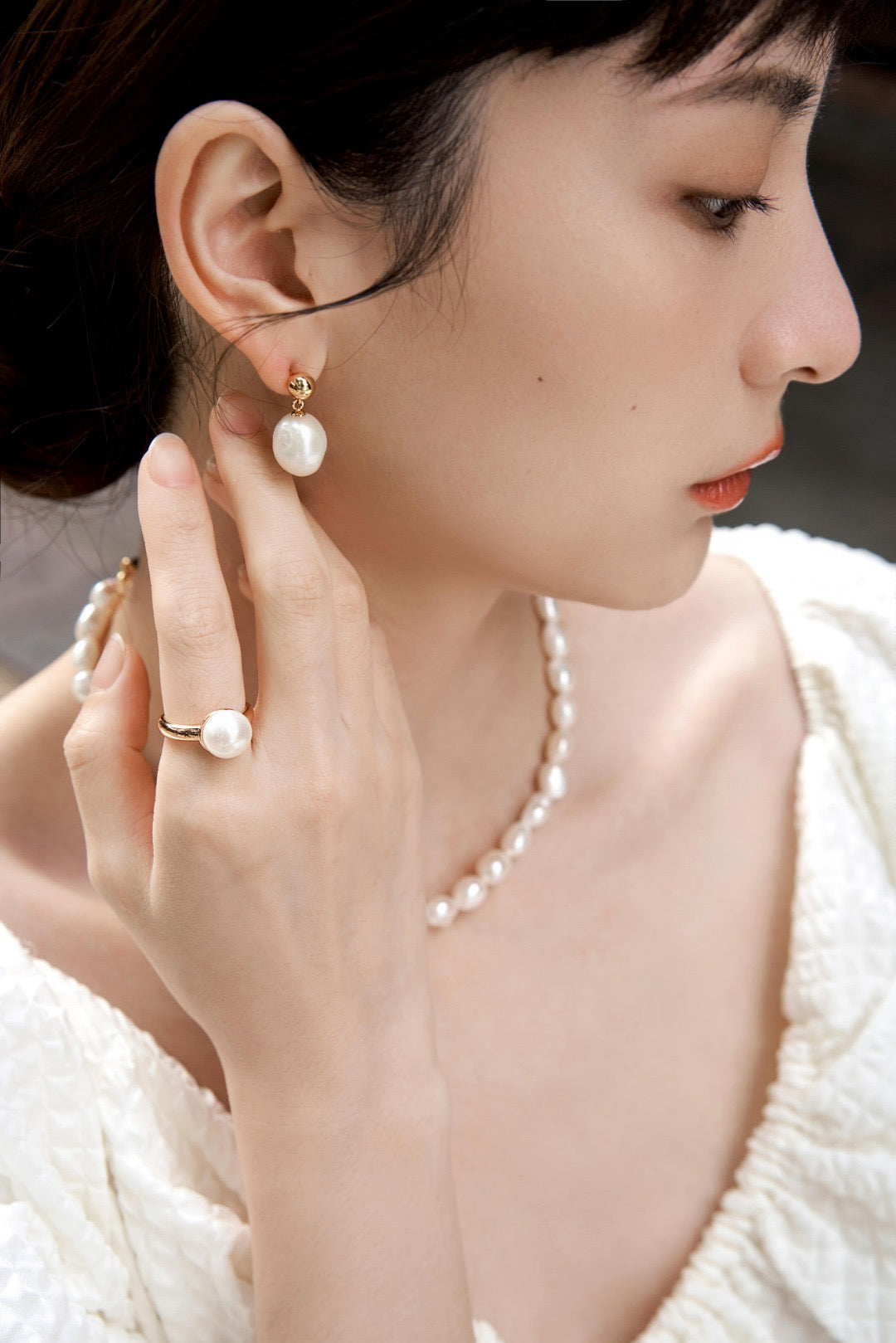 Casa Simple classic single pearl ring