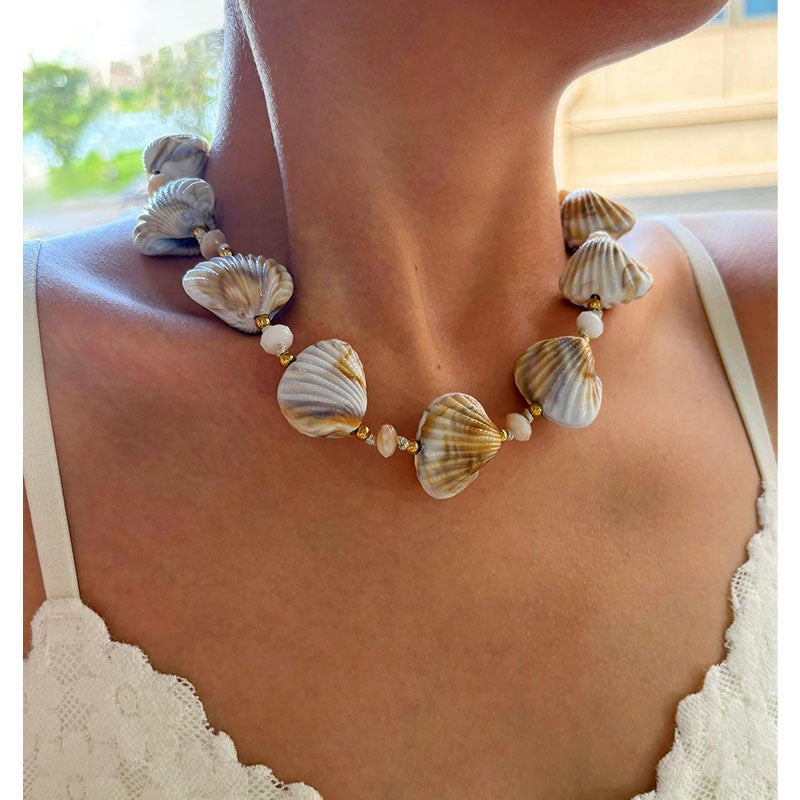 Acrylic shell necklace