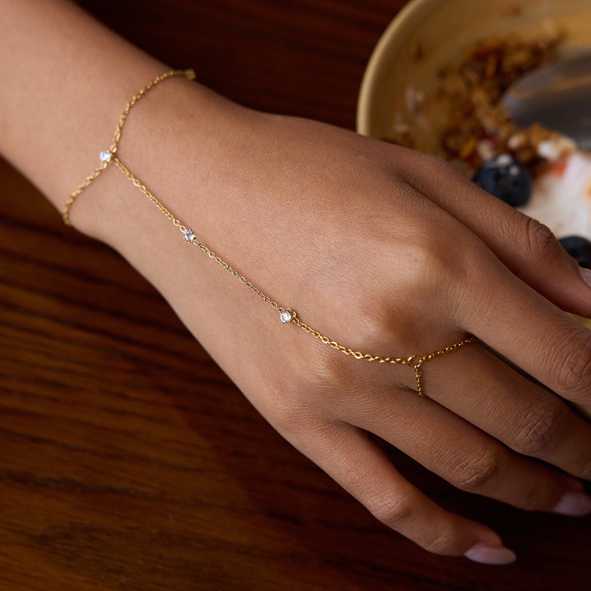 Full star rock hand chain