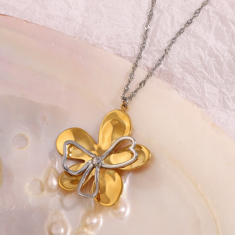 Layer flower necklace