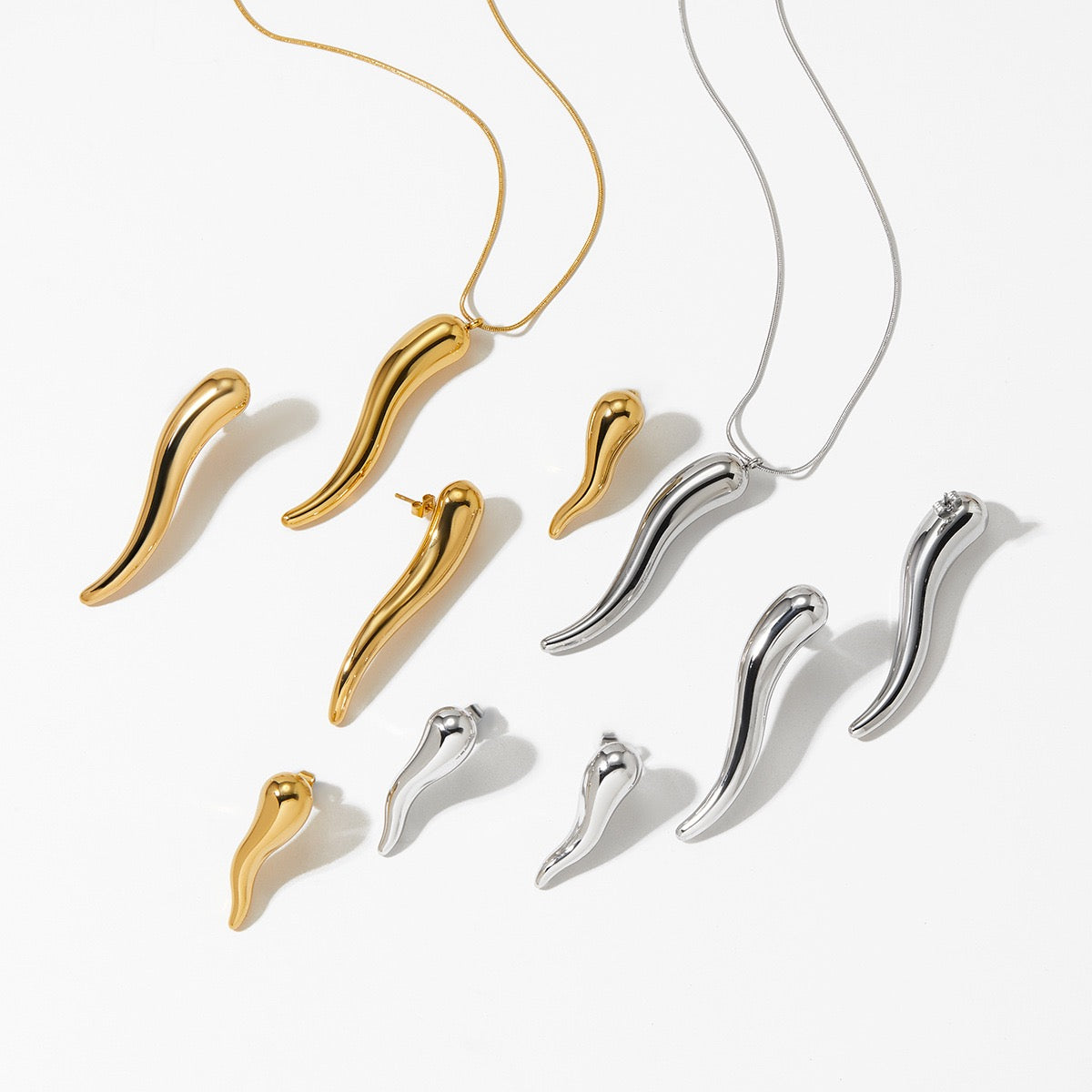 Sia Golden chilli earrings