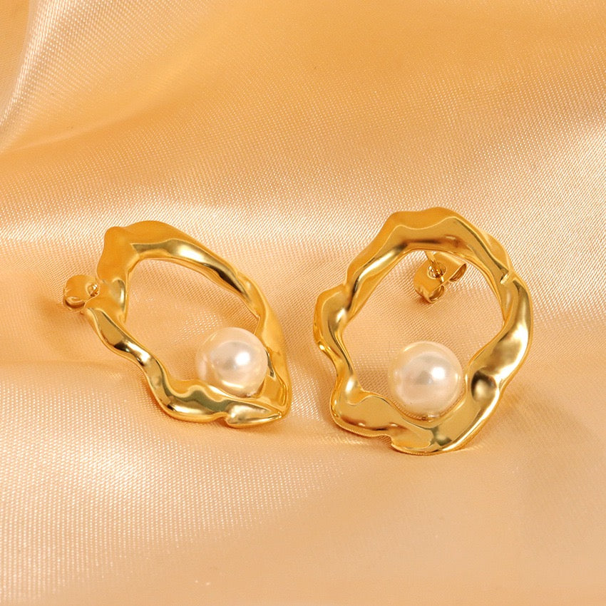 Yuki pearly earrings