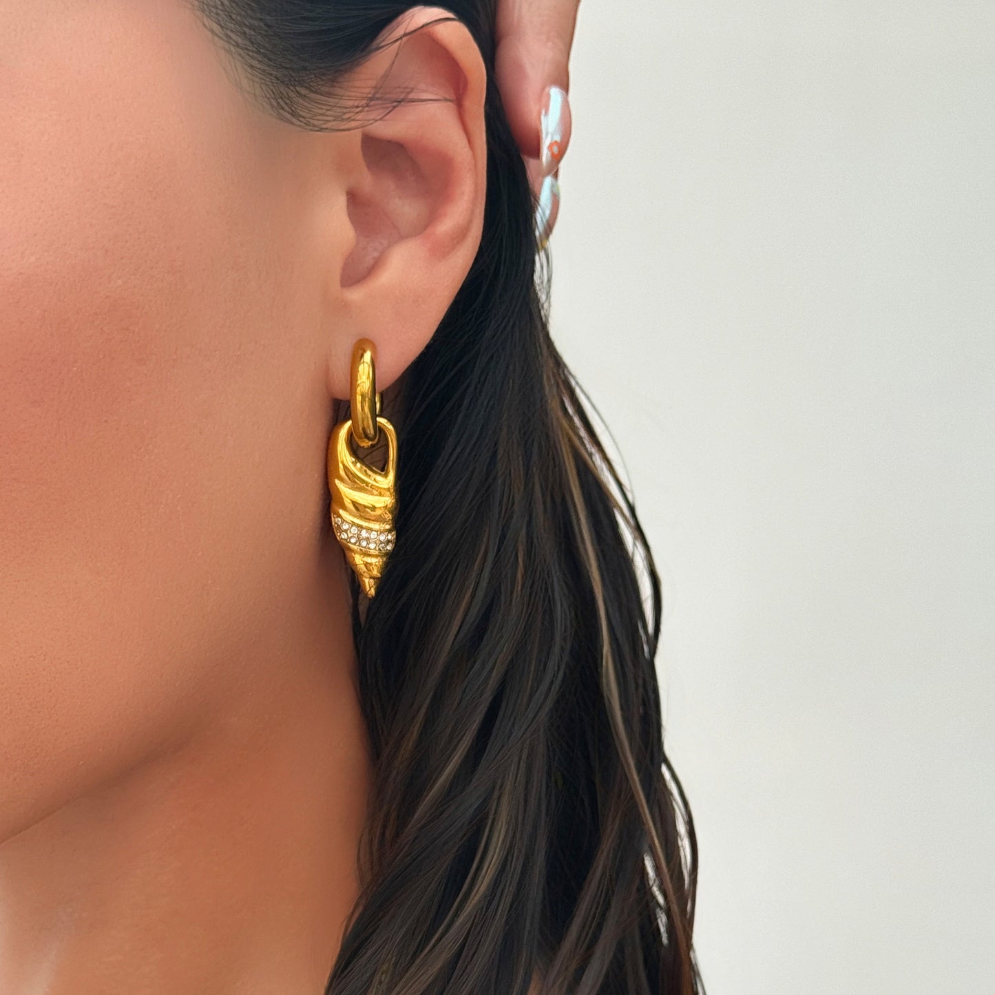 Amnita snail hoop earrings