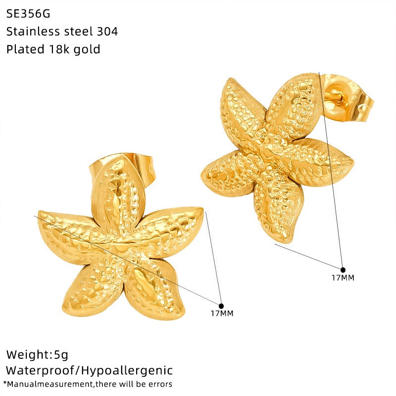 Dainty starfish studs