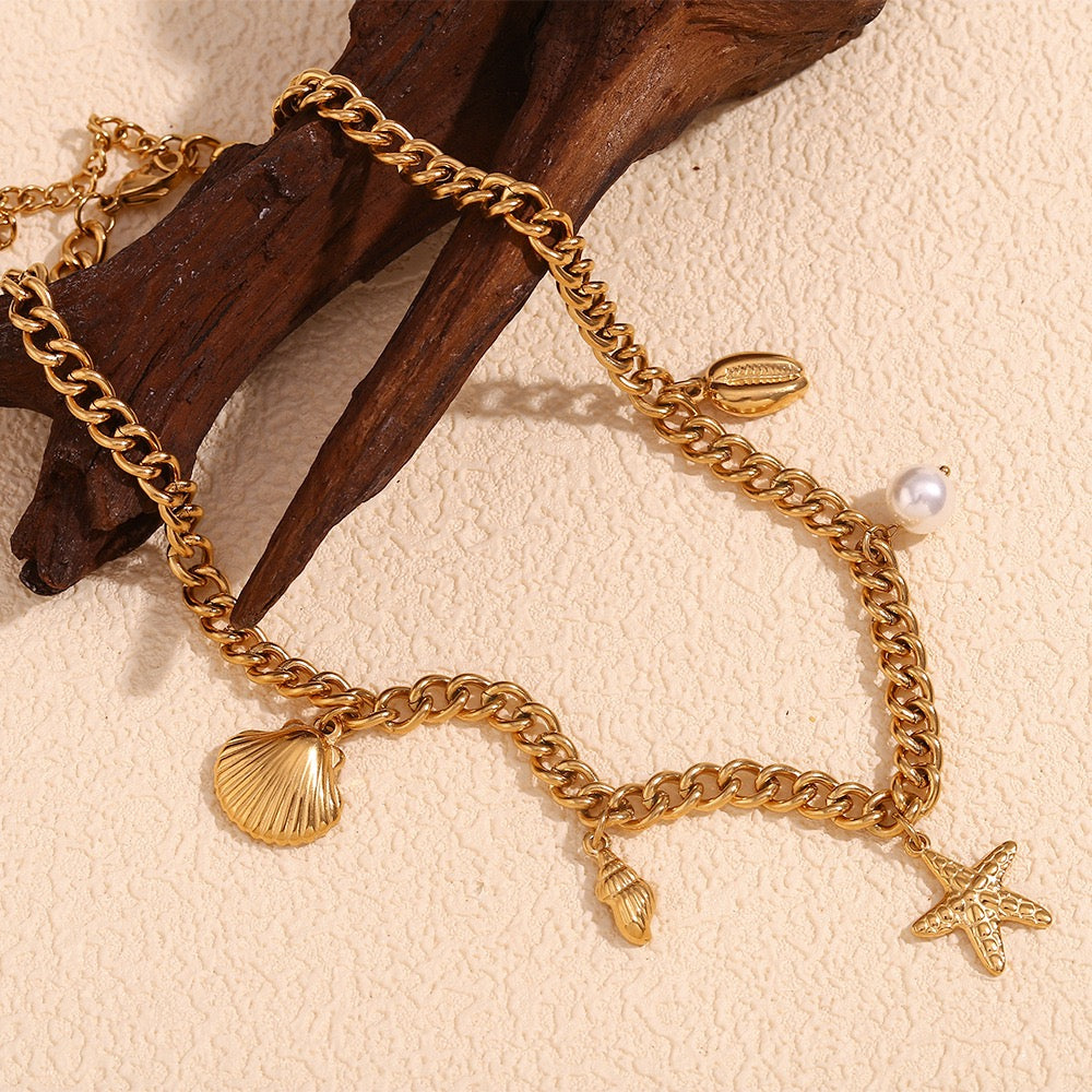 Big chain starfish charm necklace