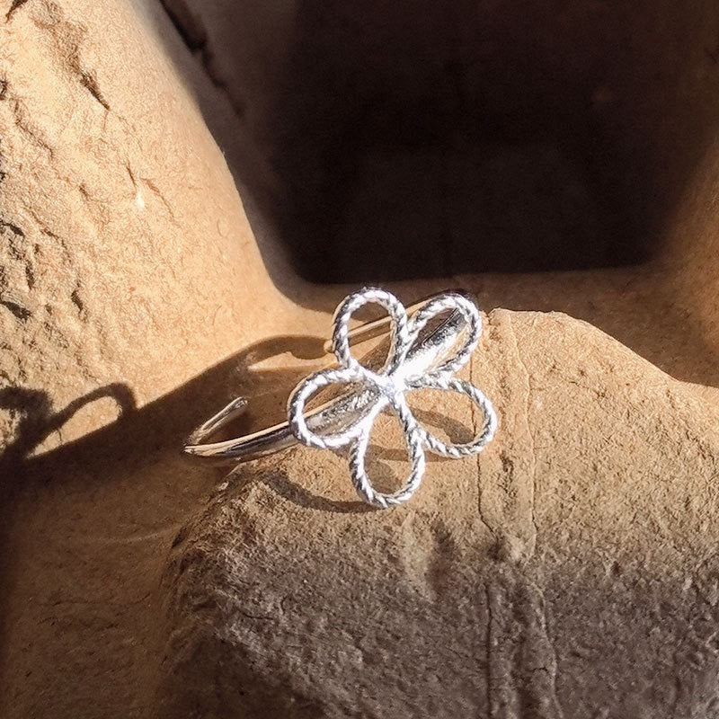 Dainty flower sterling silver ring