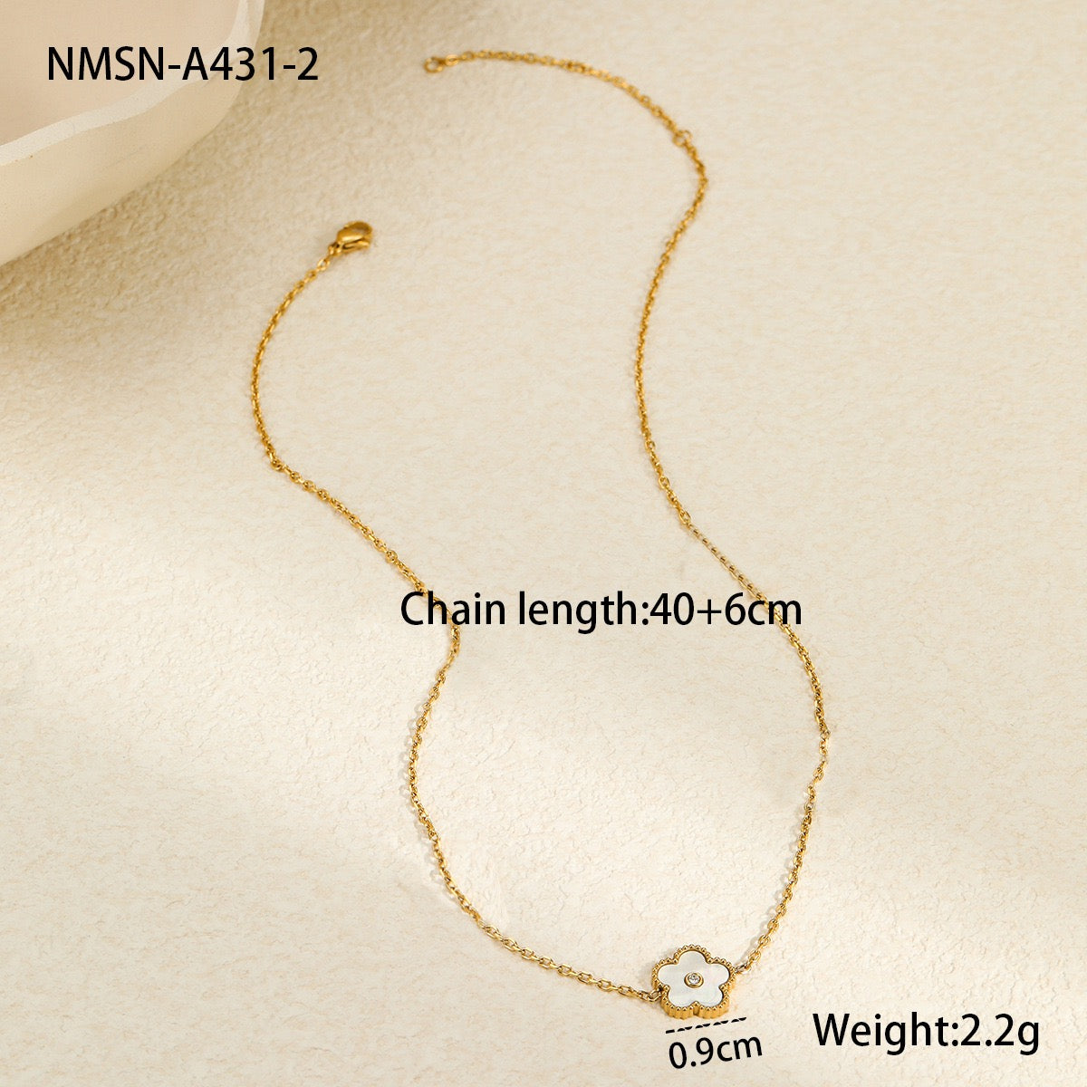 White flower bracelet and necklace set