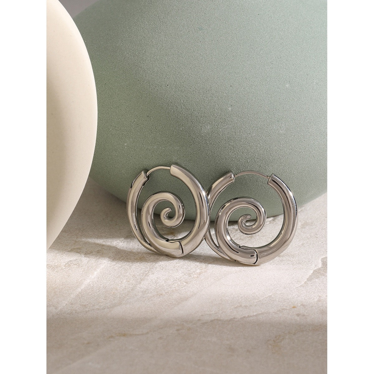 Three swirls earrings necklace collections