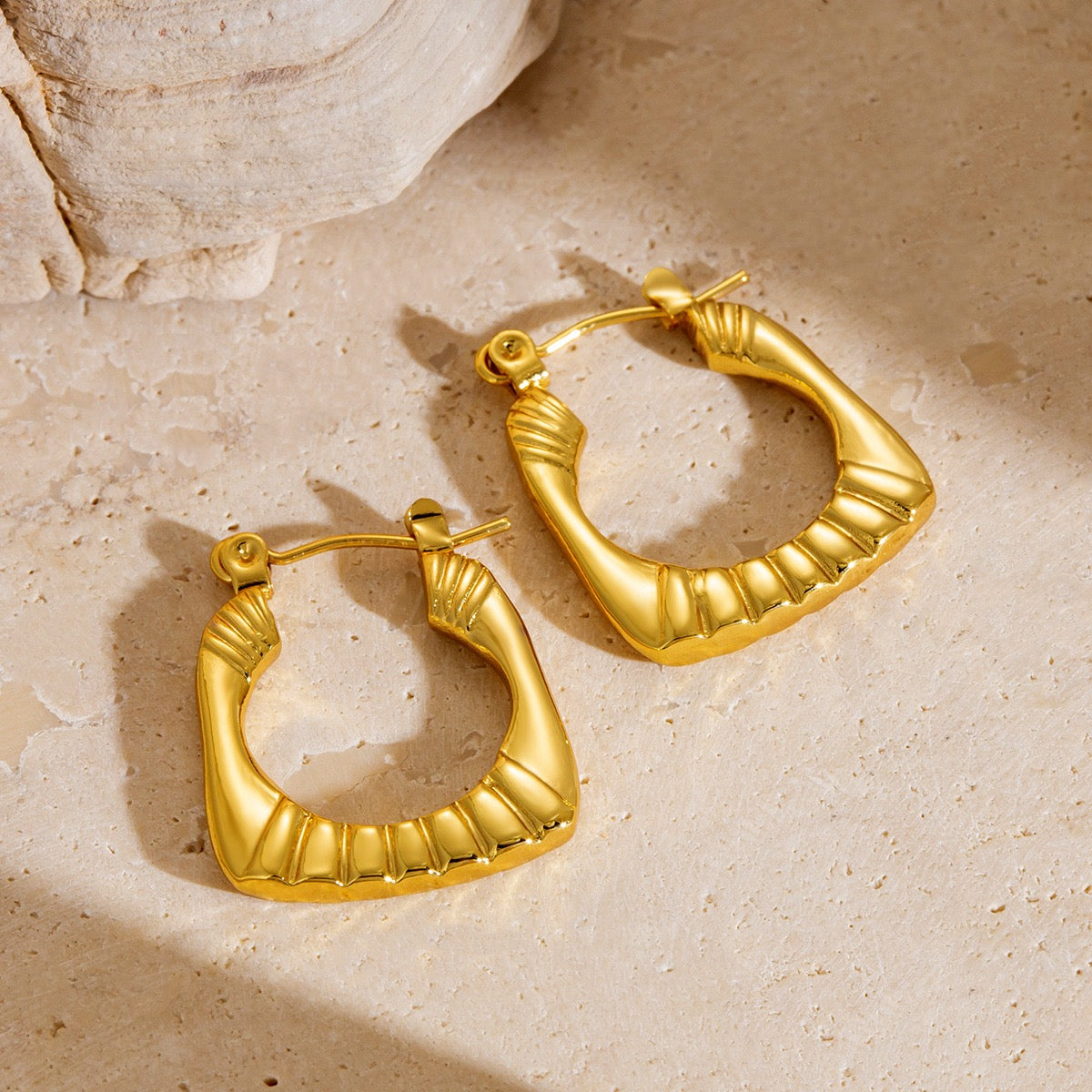 Lava oval hoops