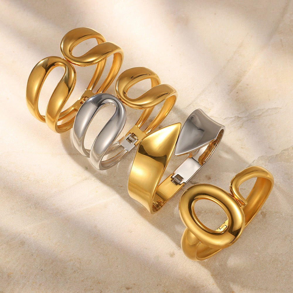 Huggie band bangles