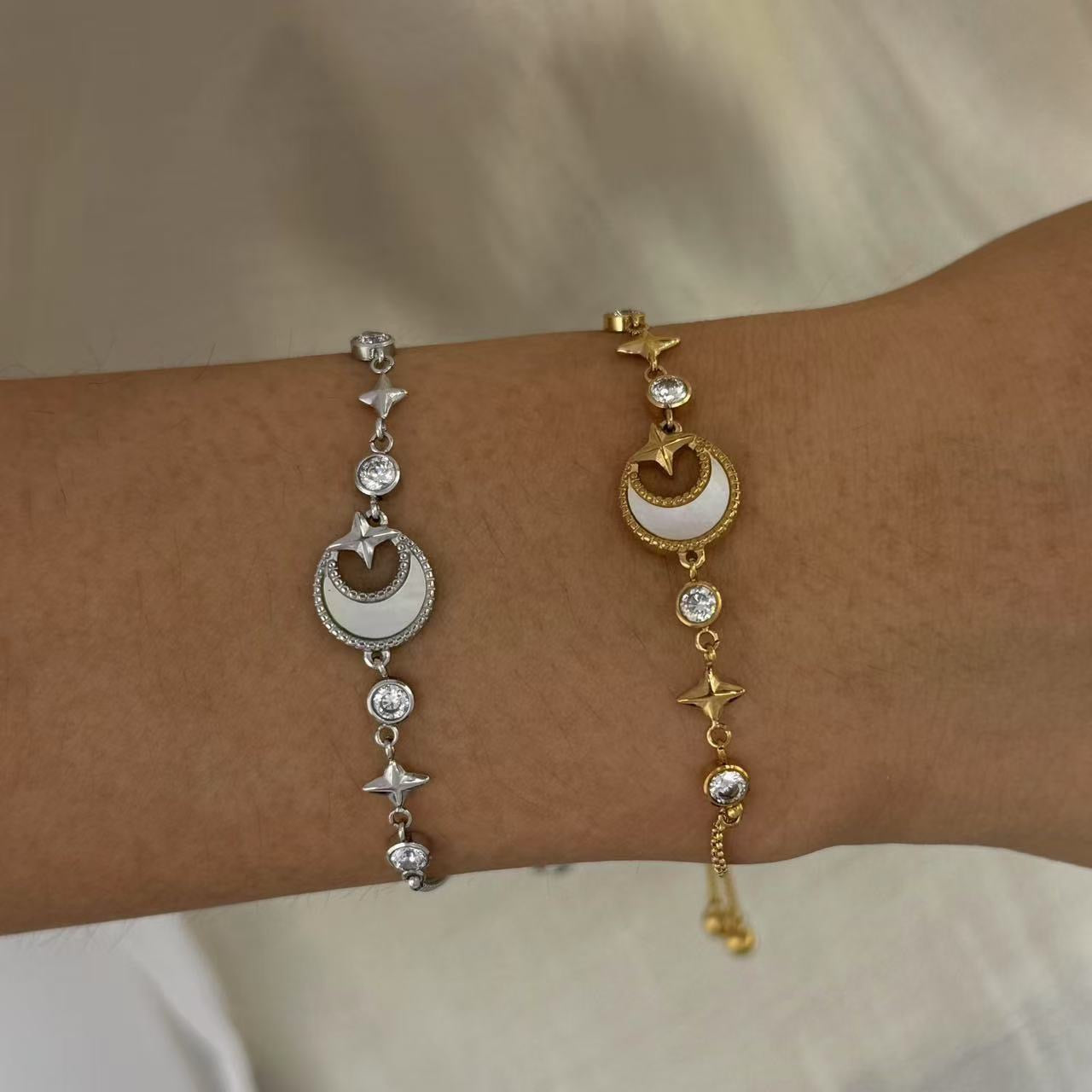 Pure moon bracelet