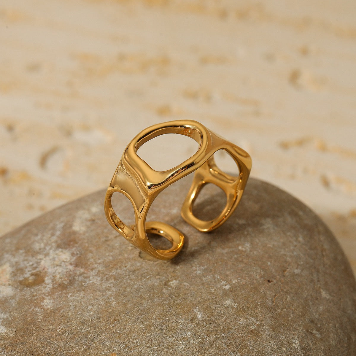 Charles Glasses rings