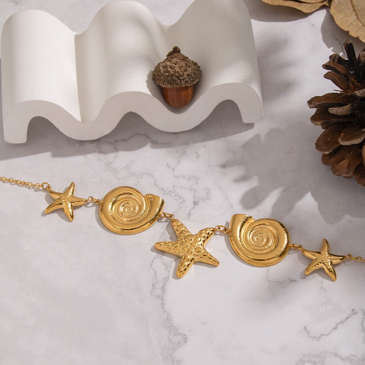 Swirl starfish necklace
