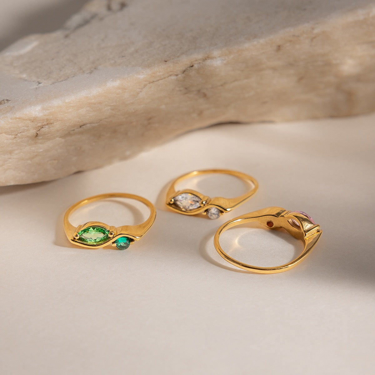 Dainty two stars rings