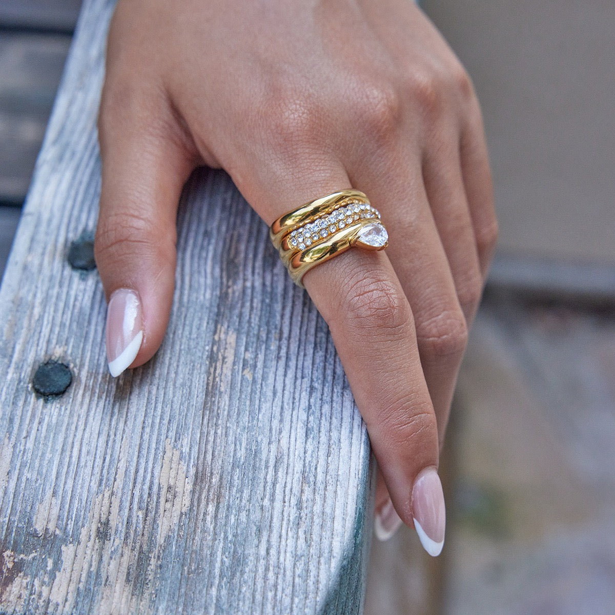 Sunny wave rings