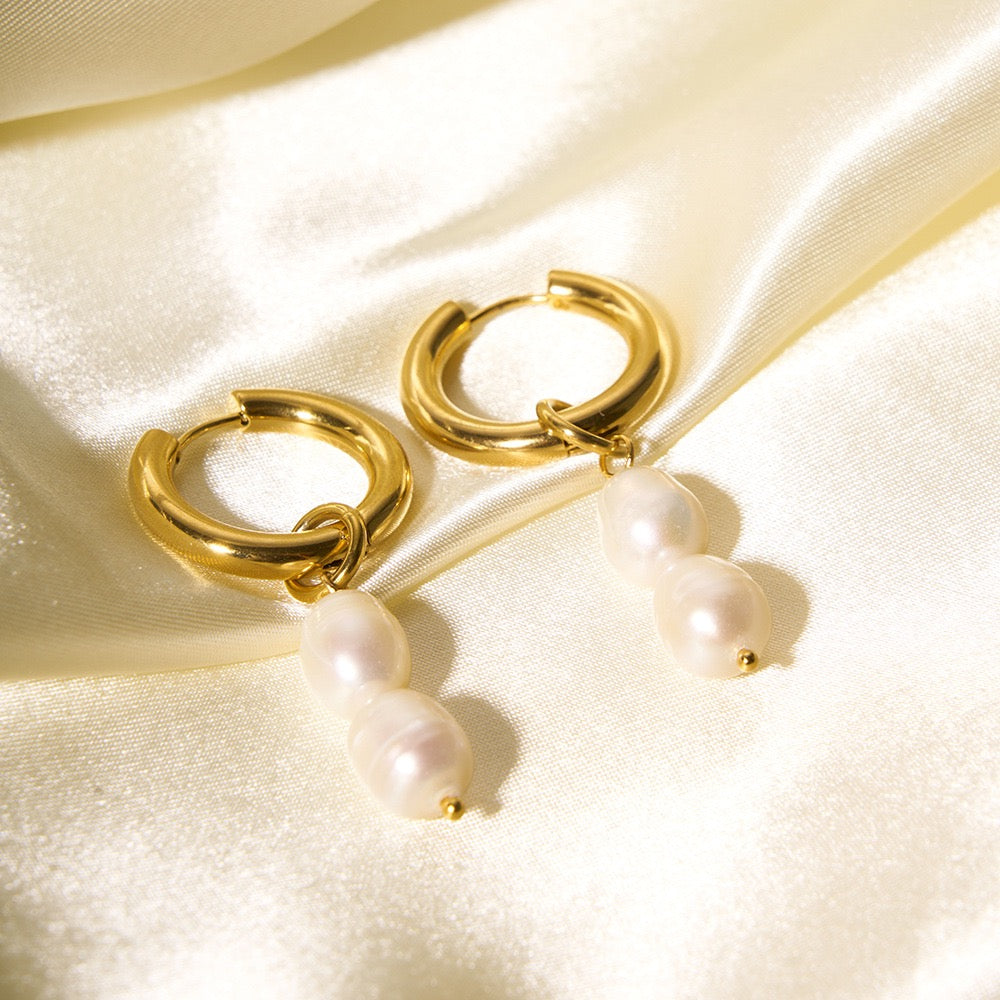 Junta Classic pearl hoops