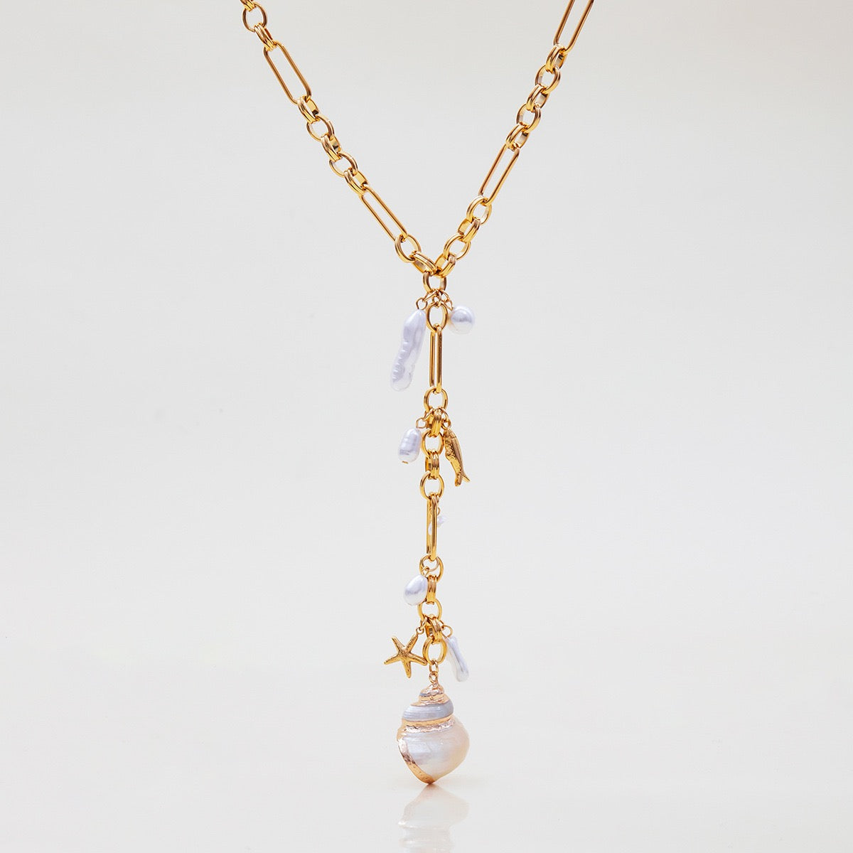 White shell charm necklace