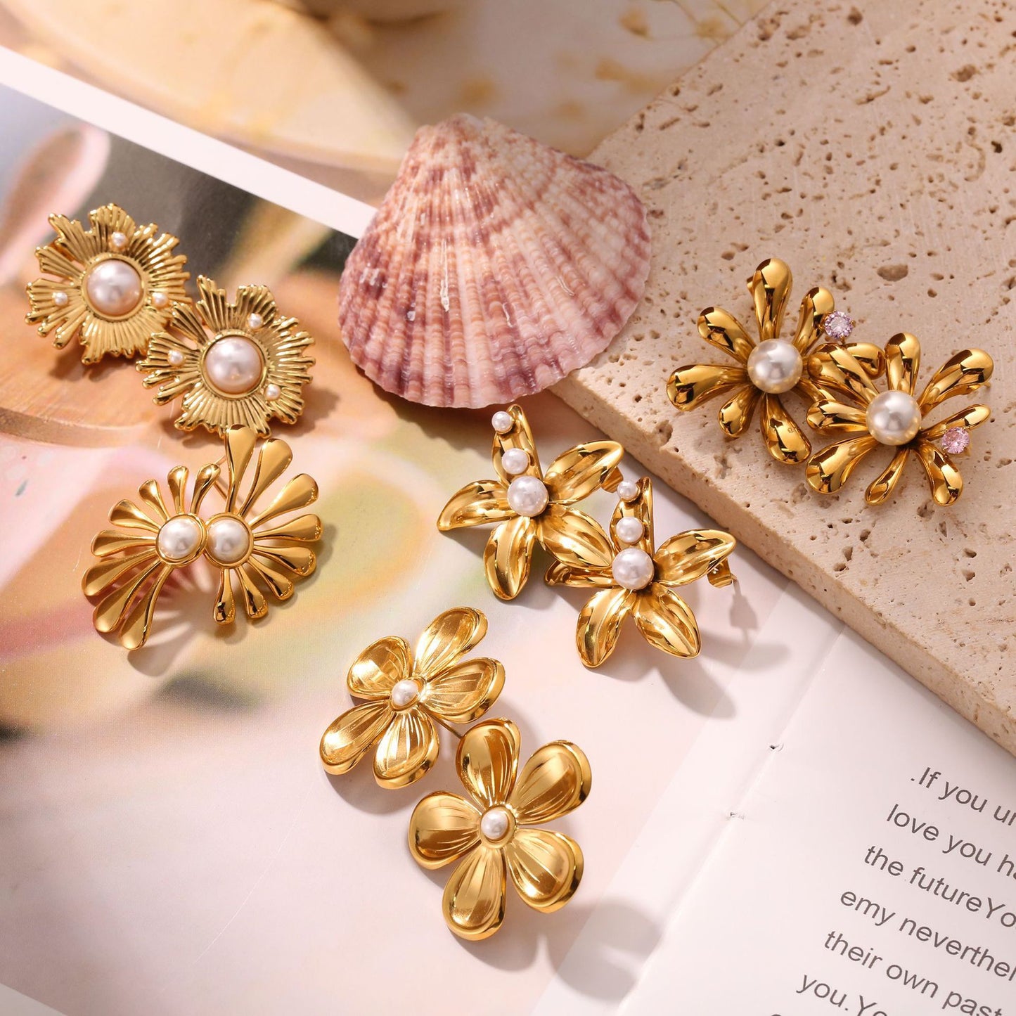 Pearly flower earrings