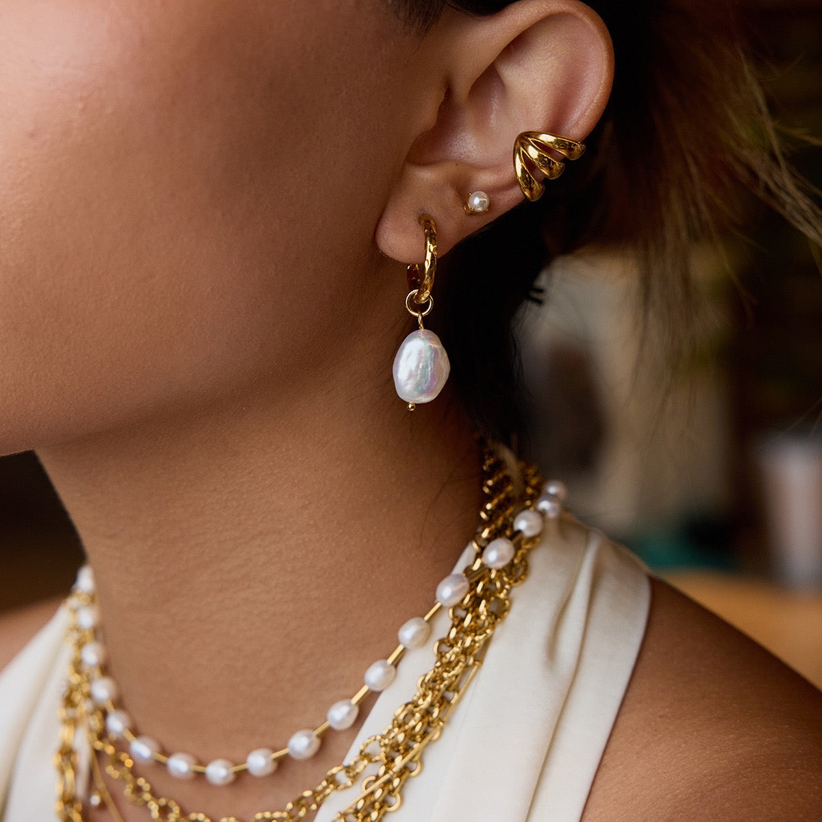 Pearly earrings collection