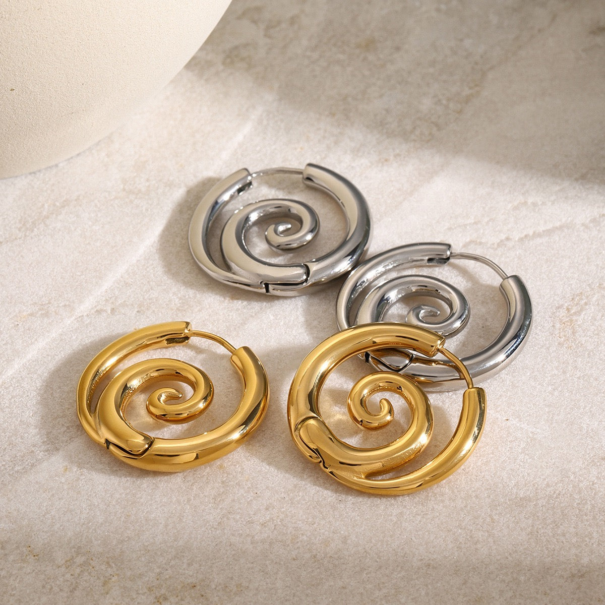 Three swirls earrings necklace collections