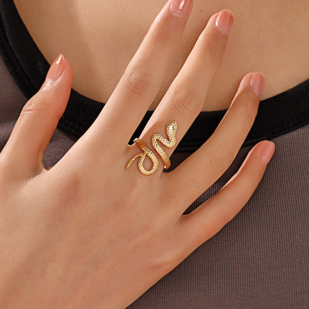 Tim Dainty snake ring