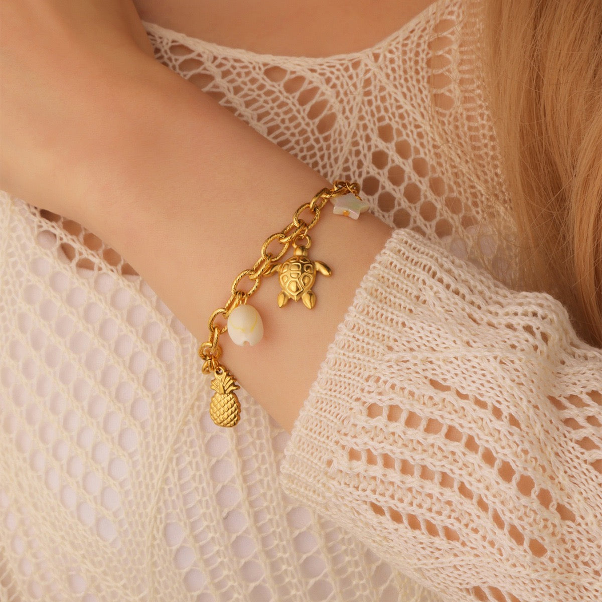 Seahorse and turtle charm shell bracelet