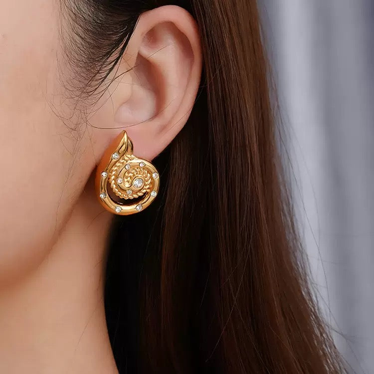Three swirls earrings necklace collections