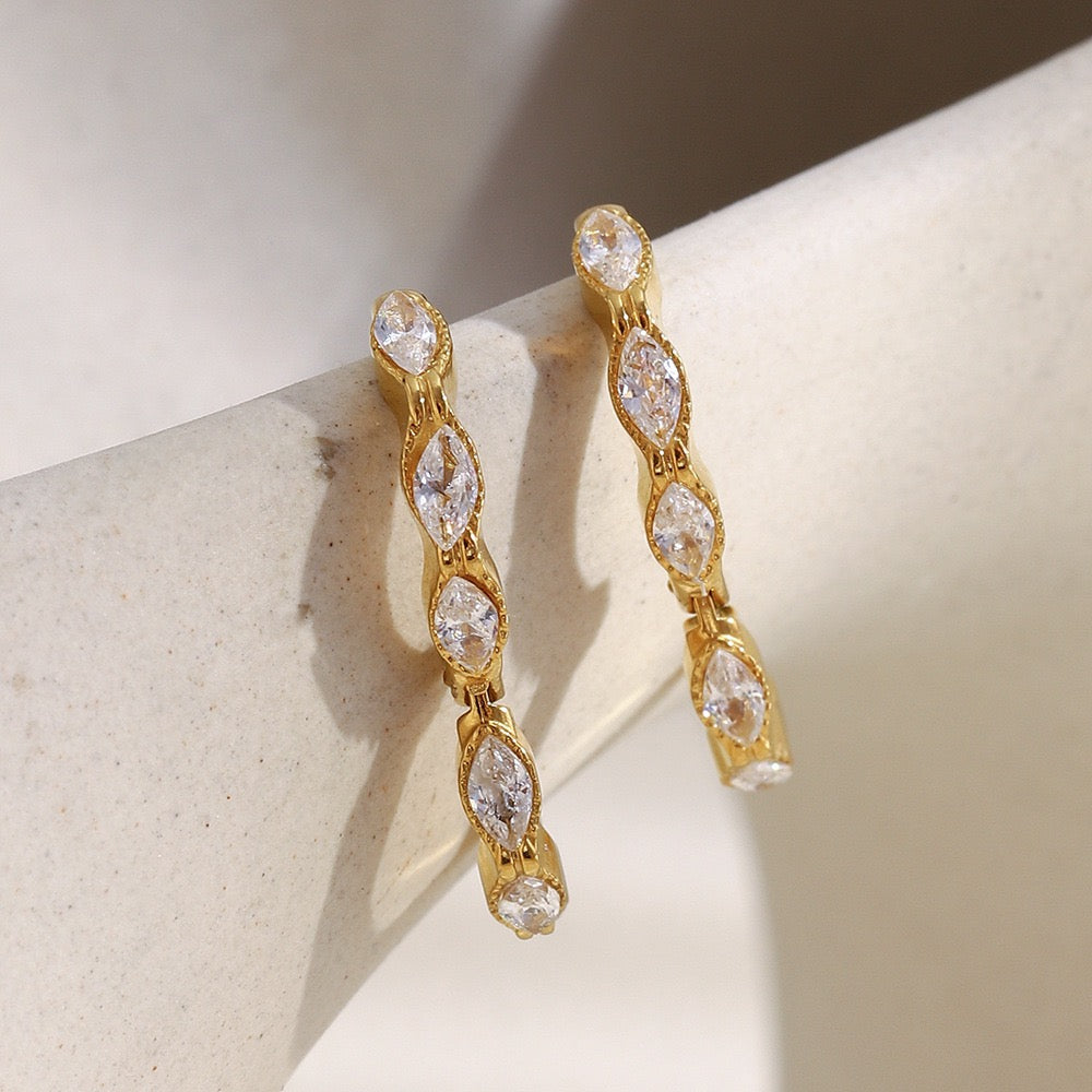Dainty rock hoops
