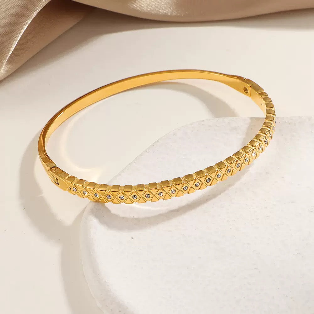Dainty miya bangles