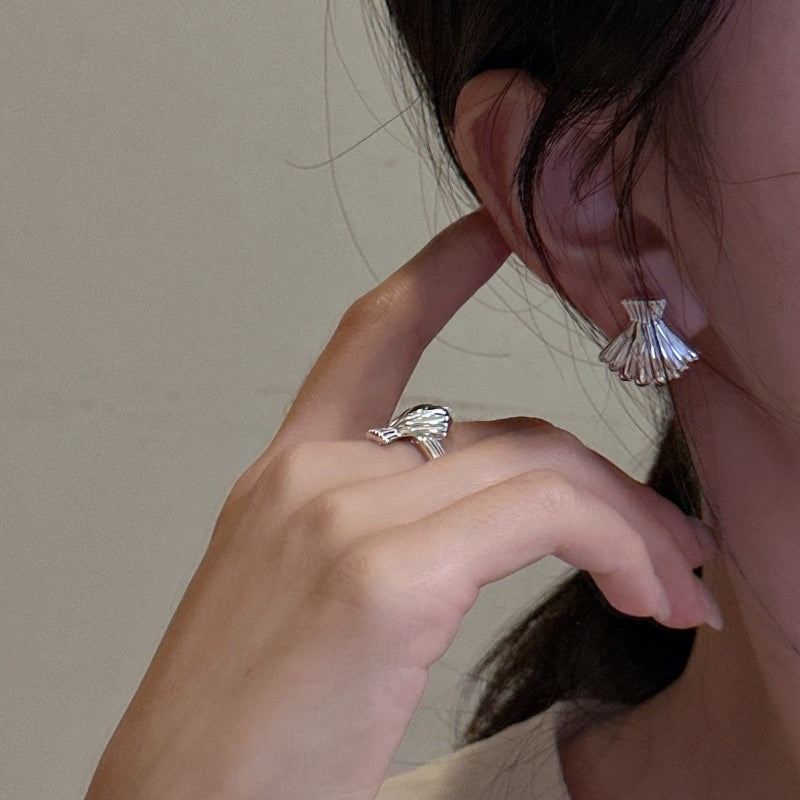 Shell sterling silver ring