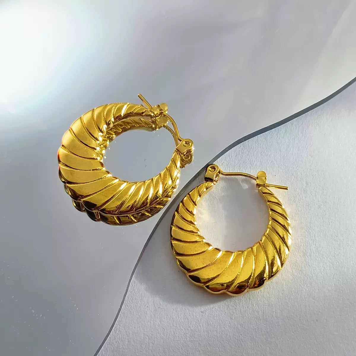 Round hoops collections