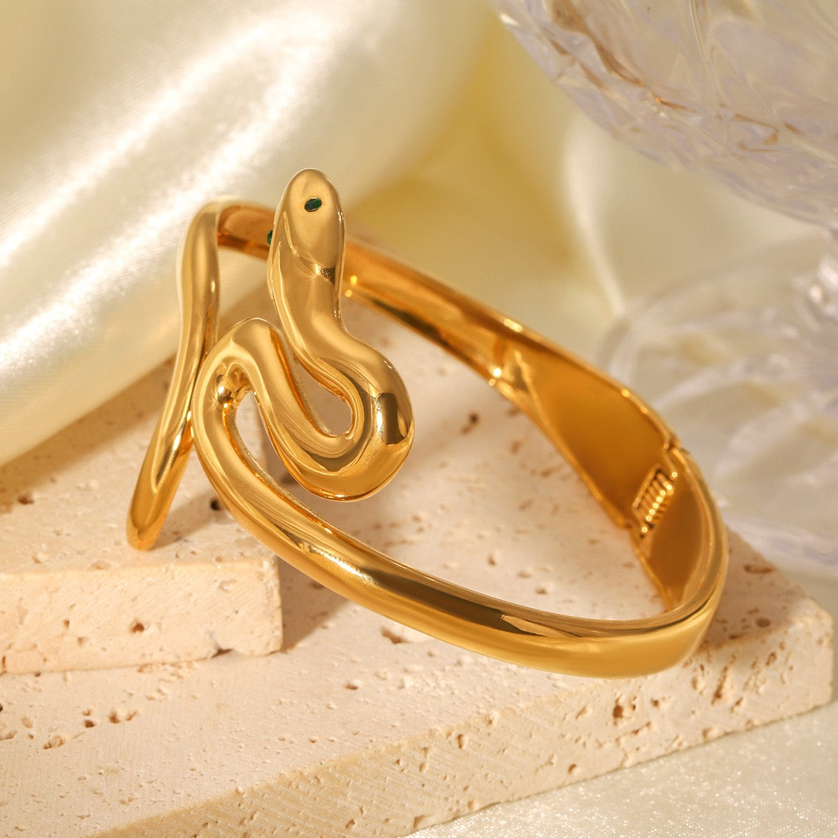 Grove snake bangle