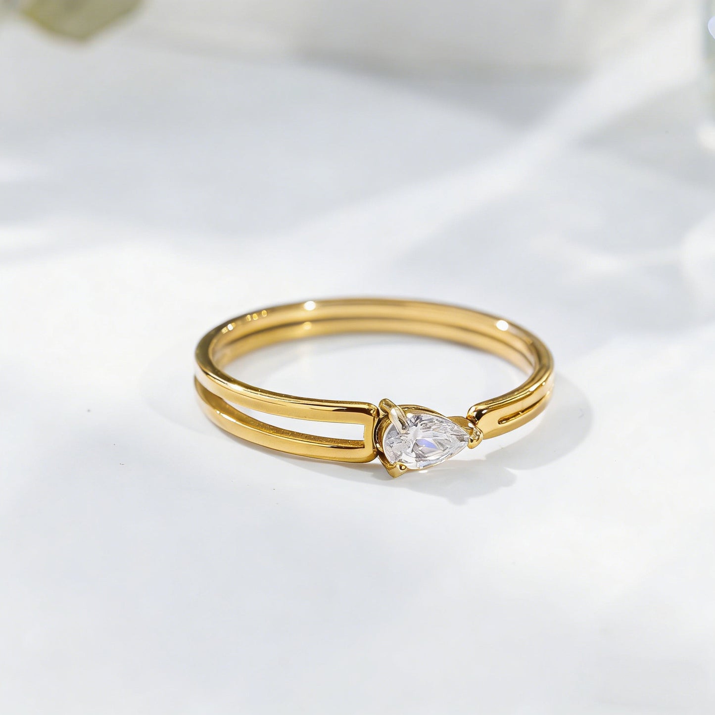 Dainty rock knots rings