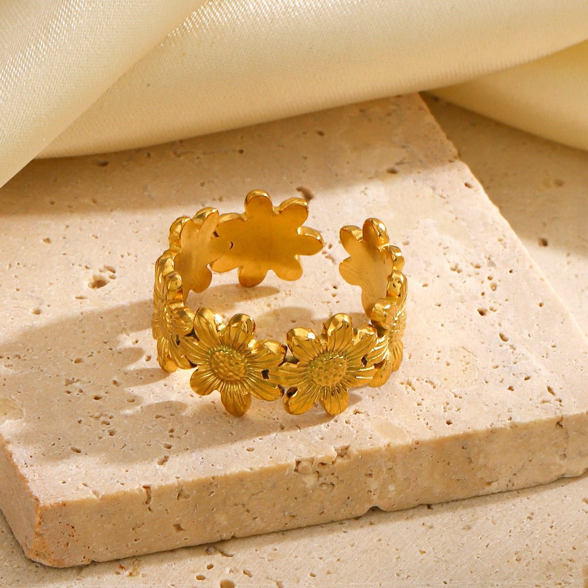 Berrima Sunflower rings