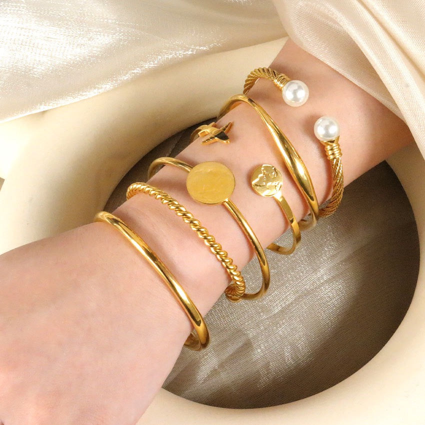 Moksha open bangle