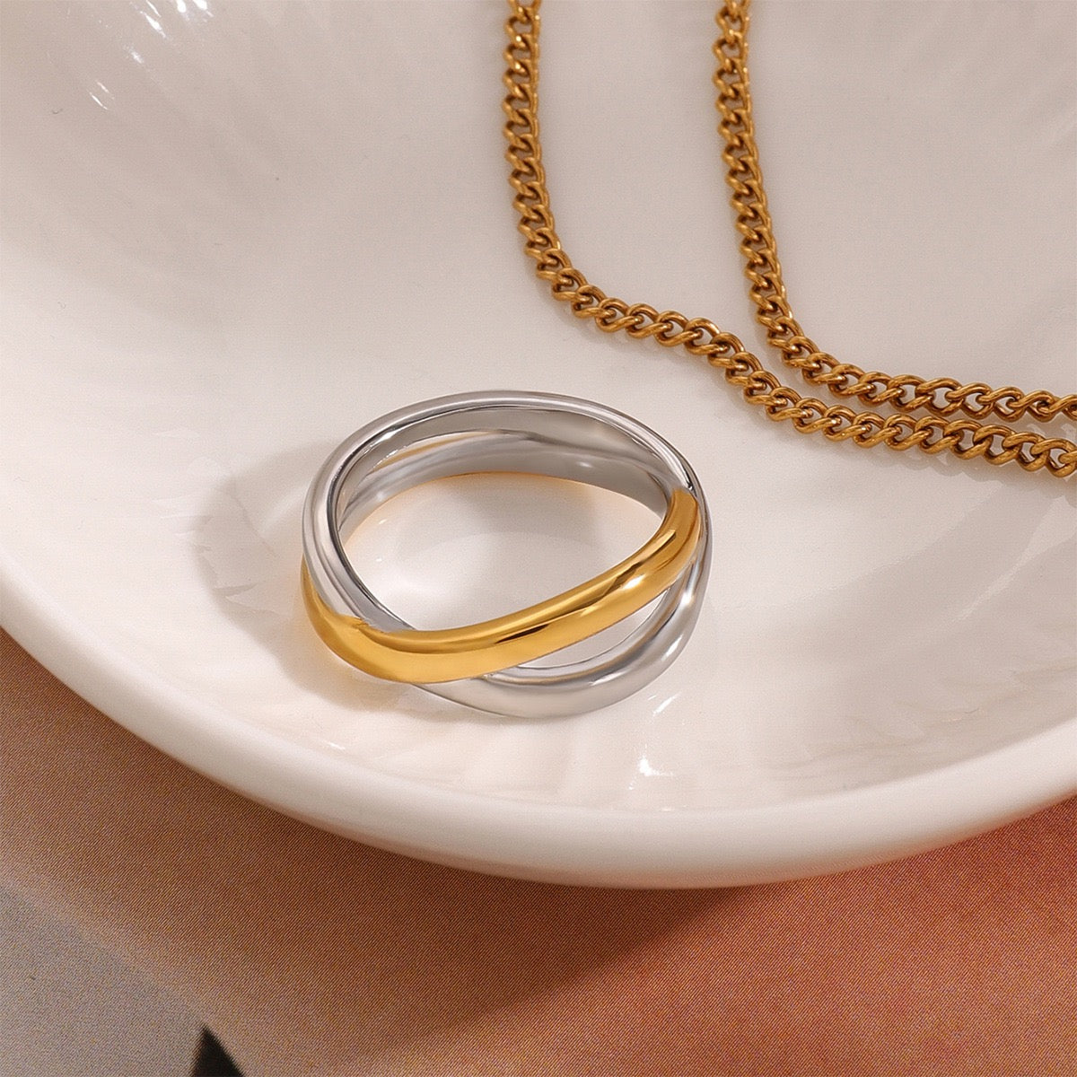 Two tones mix rings