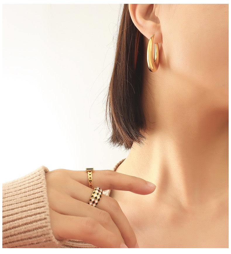 Classic shaped hoops