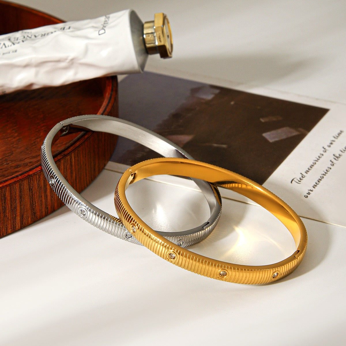Julian pattern bangles