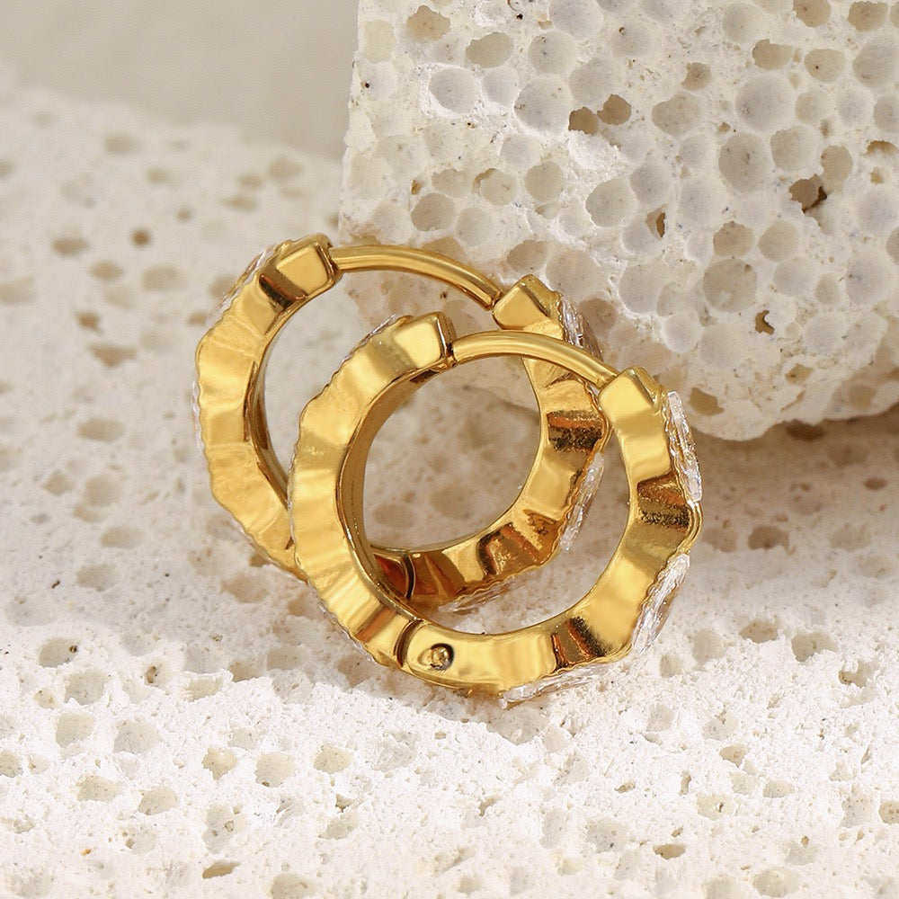 Dainty rock hoops