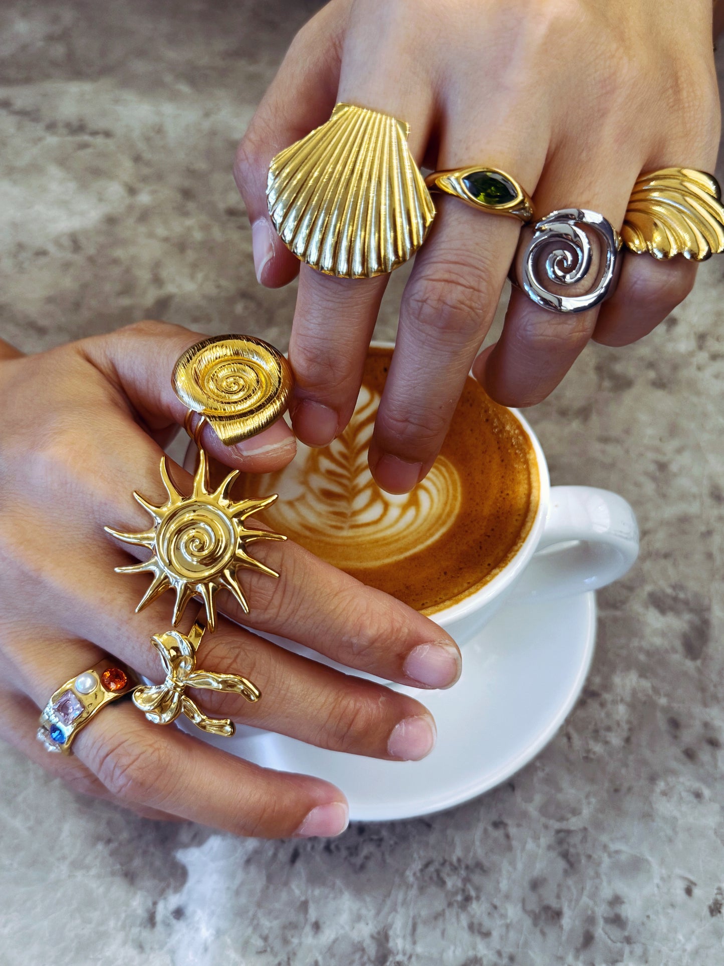 Bondi Sophie shell ring set