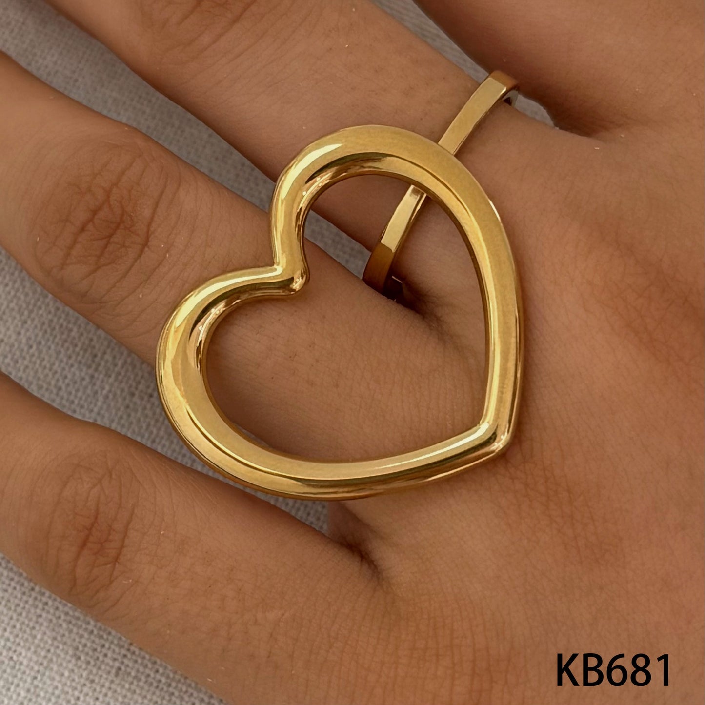 Amora Heart Ring