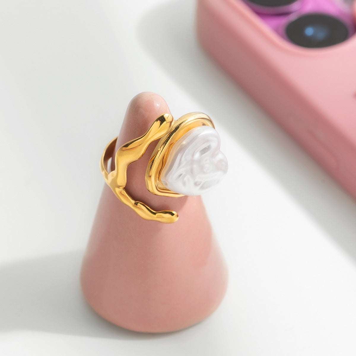 Pearl Heart Ribbon Ring – Gold Tone Statement Ring