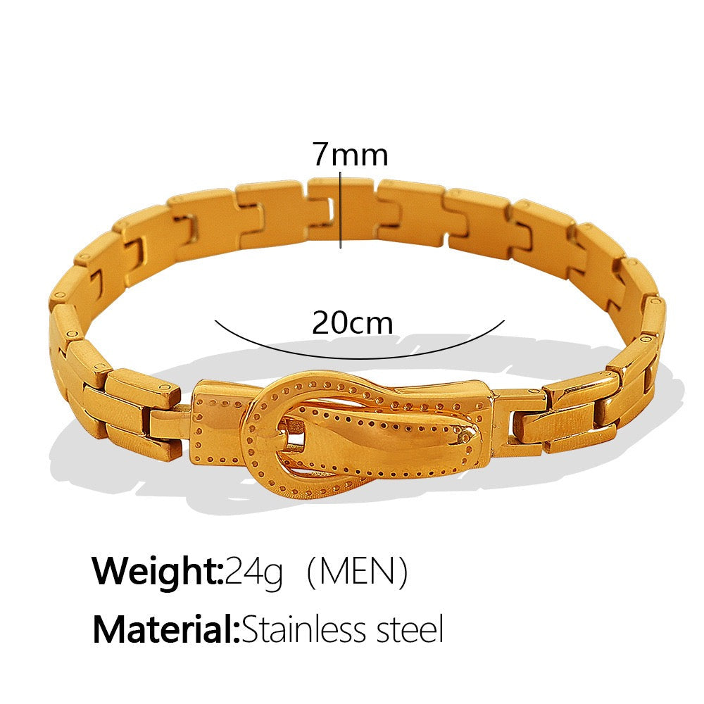 Statement chunky chain bracelets