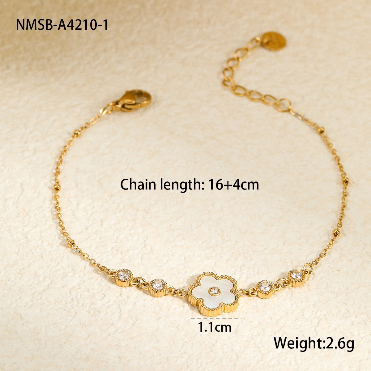 White flower bracelet and necklace set